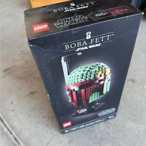 LEGO Star Wars Boba Fett Helmet in Green and Red
